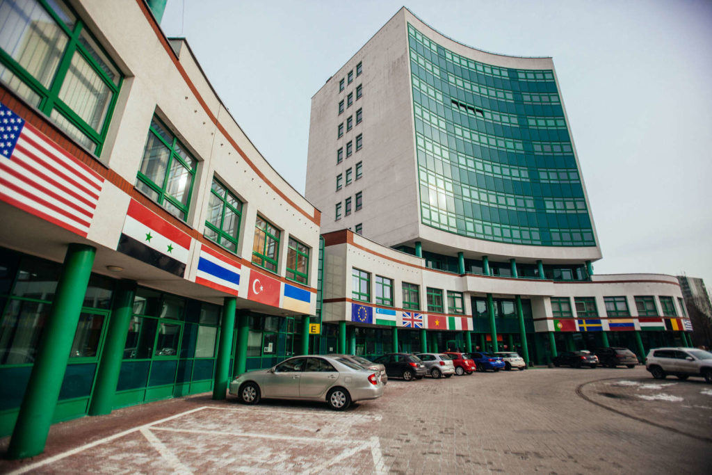 Lazarski University - UniverPL