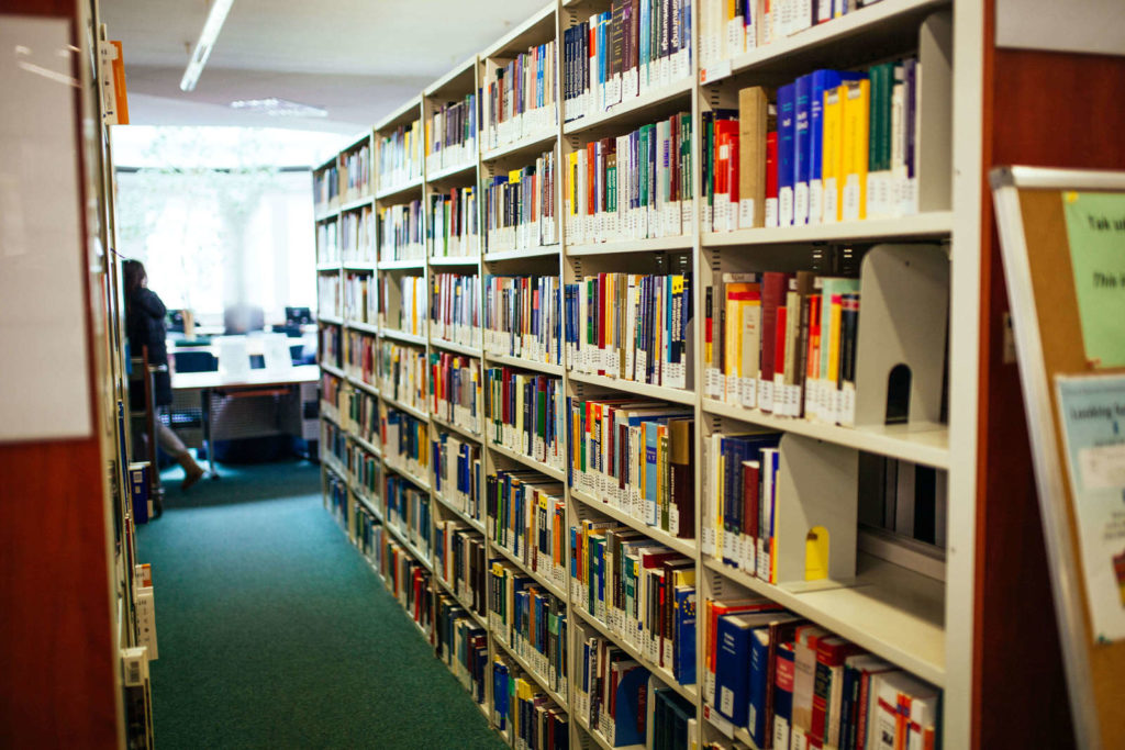 Lazarski University - UniverPL
