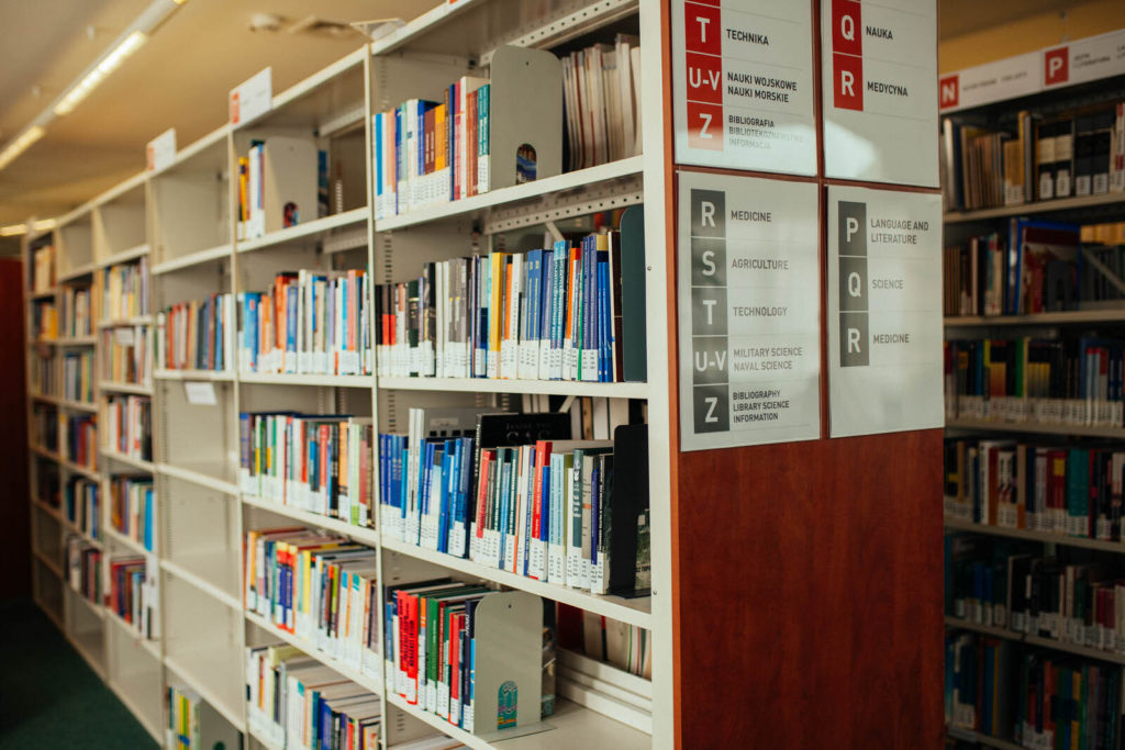 Lazarski University - UniverPL