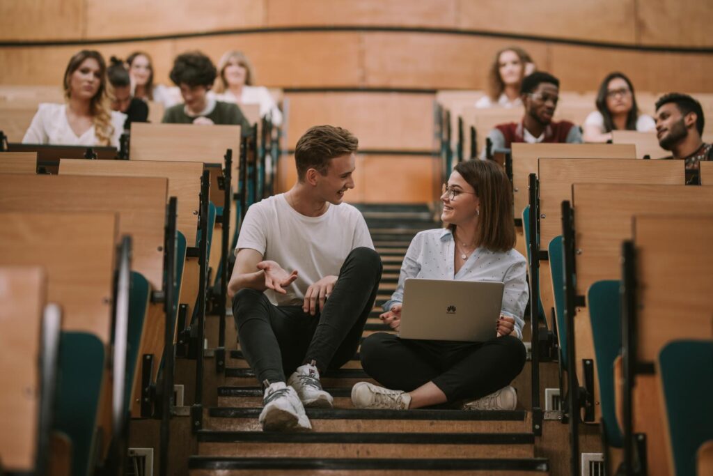 Lazarski University - UniverPL