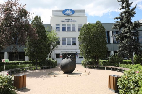 Kozminski University Kozminski University - UniverPL