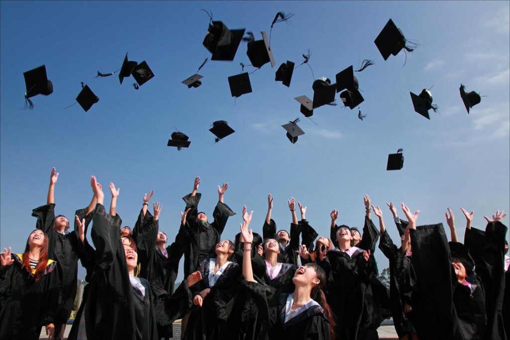 Differences between Bachelor’s and Master’s Studies in Poland Differences between Bachelor’s and Master’s Studies in Poland - UniverPL